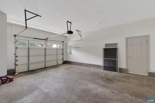 1064 WINTERGREEN LN, Charlottesville, VA 22903