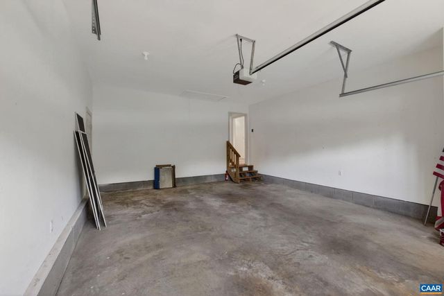 1064 WINTERGREEN LN, Charlottesville, VA 22903