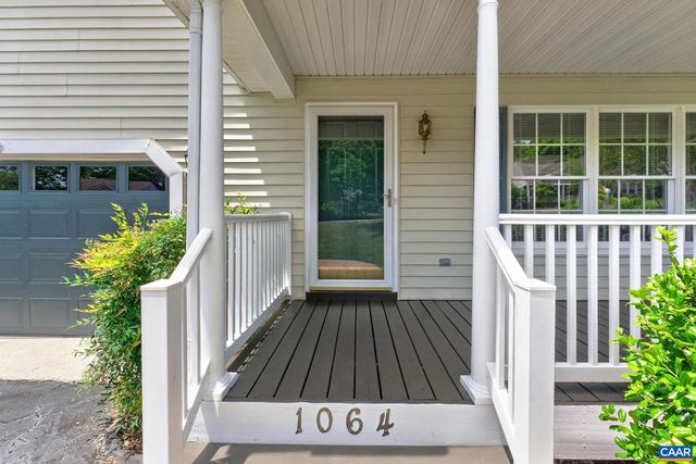 1064 WINTERGREEN LN, Charlottesville, VA 22903