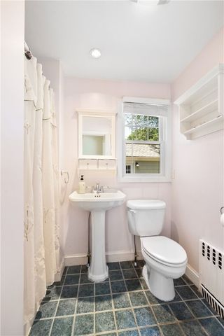 36 Kay Boulevard, Newport, RI 02840