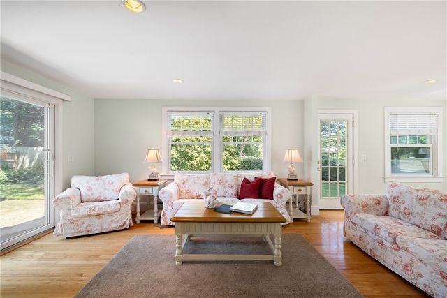 36 Kay Boulevard, Newport, RI 02840