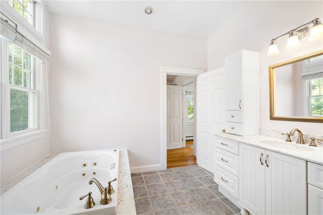 36 Kay Boulevard, Newport, RI 02840