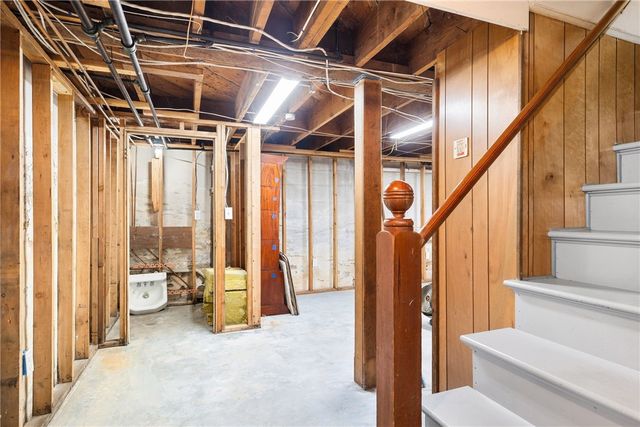 36 Kay Boulevard, Newport, RI 02840