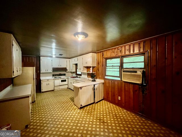 139 Pineview Road, Jackson, GA 30233