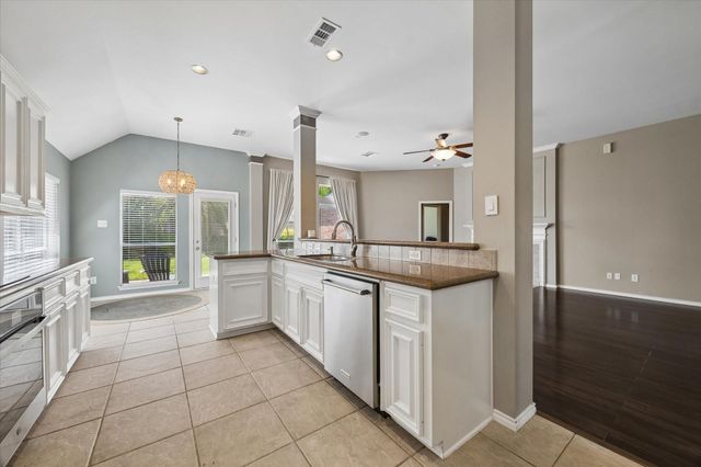 3118 Valley Court, Manvel, TX 77578