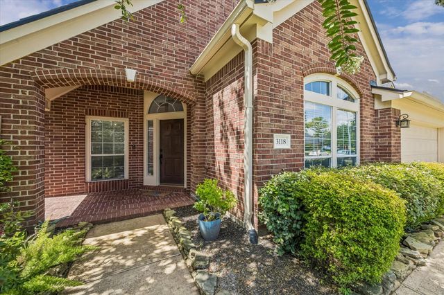 3118 Valley Court, Manvel, TX 77578