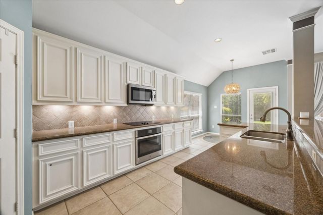 3118 Valley Court, Manvel, TX 77578