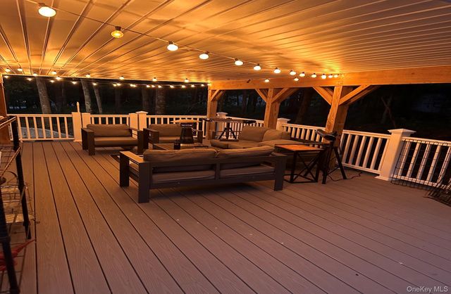 30 Squires Boulevard, Hampton Bays, NY 11946