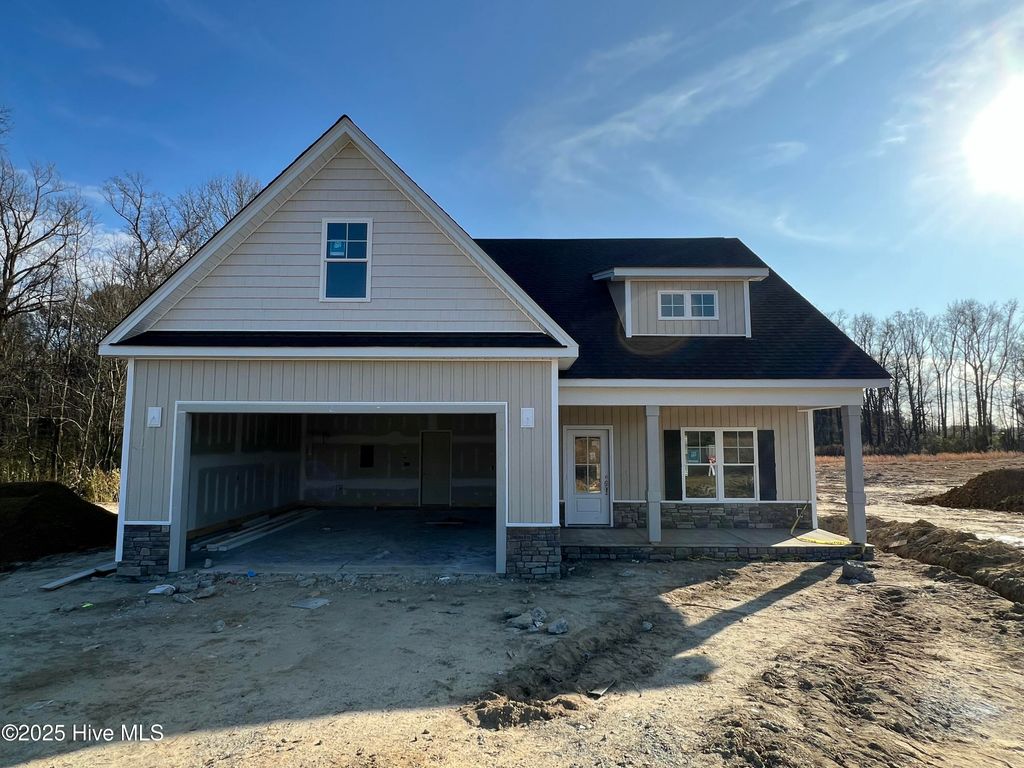 408 Creeks Edge Drive, Pikeville, NC 27863