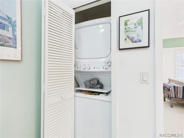 5115 S Gray Pelican Way, Homosassa, FL 34448