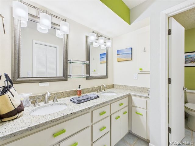 5115 S Gray Pelican Way, Homosassa, FL 34448