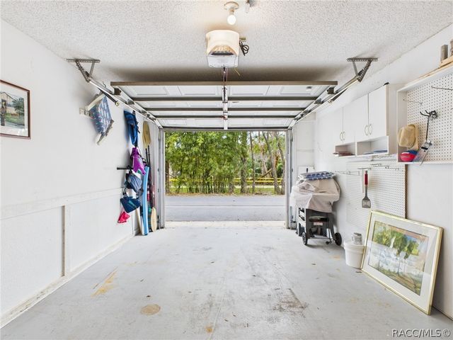 5115 S Gray Pelican Way, Homosassa, FL 34448