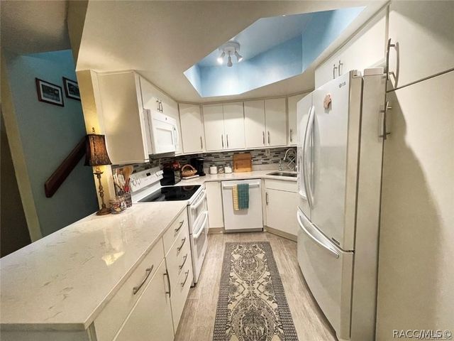 5115 S Gray Pelican Way, Homosassa, FL 34448