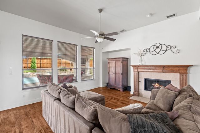 425 Quail Creek Drive, Murphy, TX 75094