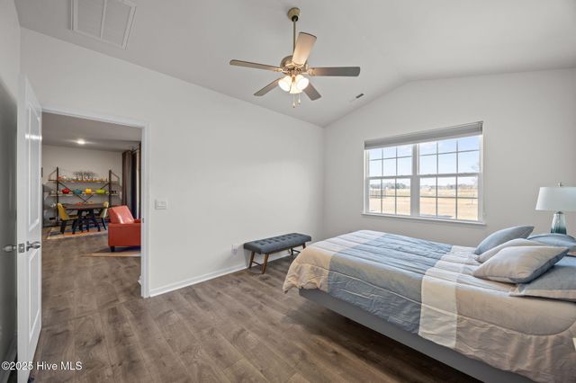 4449 Marthas Village Lane, Ayden, NC 28513