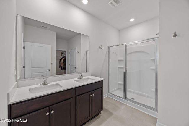 4449 Marthas Village Lane, Ayden, NC 28513