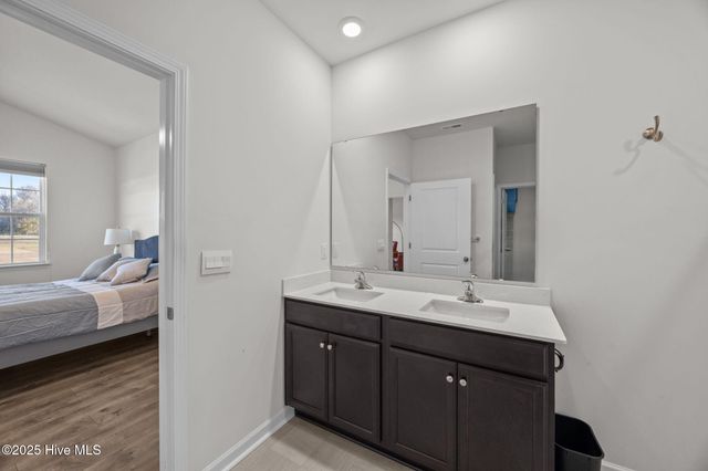 4449 Marthas Village Lane, Ayden, NC 28513