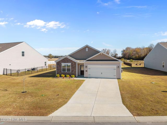 4449 Marthas Village Lane, Ayden, NC 28513