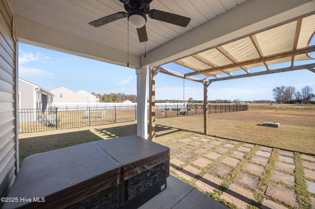 4449 Marthas Village Lane, Ayden, NC 28513