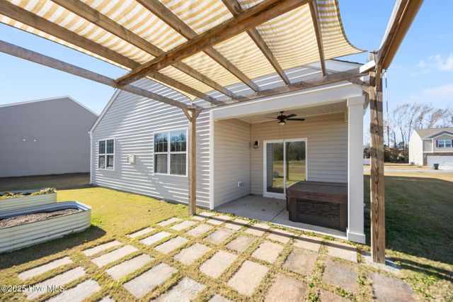 4449 Marthas Village Lane, Ayden, NC 28513