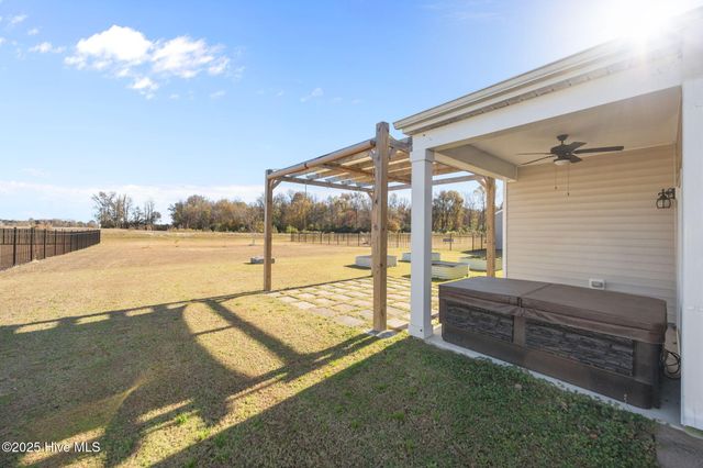 4449 Marthas Village Lane, Ayden, NC 28513