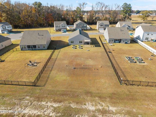 4449 Marthas Village Lane, Ayden, NC 28513