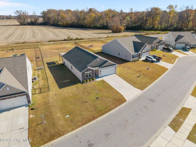 4449 Marthas Village Lane, Ayden, NC 28513