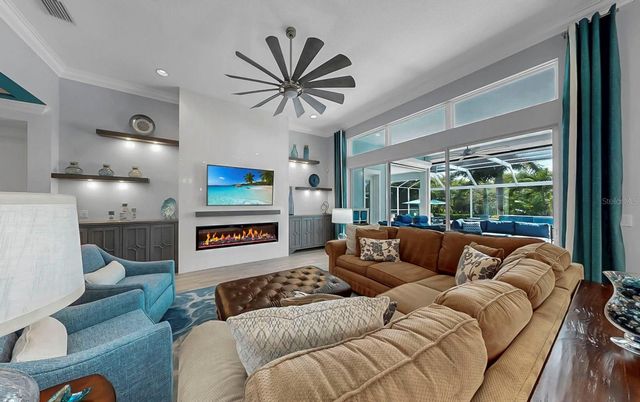 732 MANNS HARBOR DRIVE, Apollo Beach, FL 33572