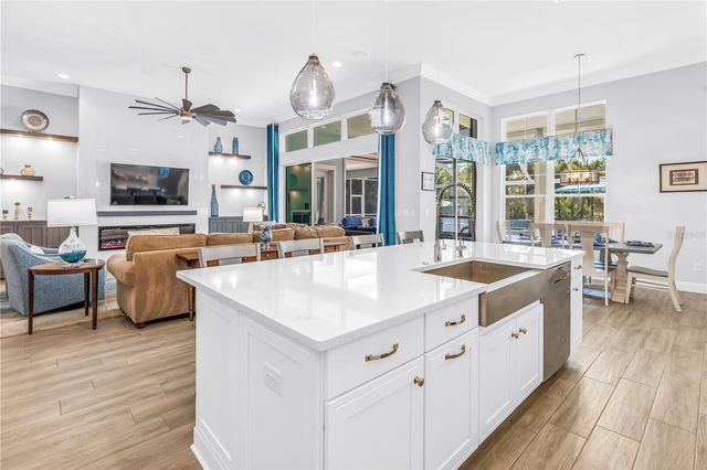 732 MANNS HARBOR DRIVE, Apollo Beach, FL 33572