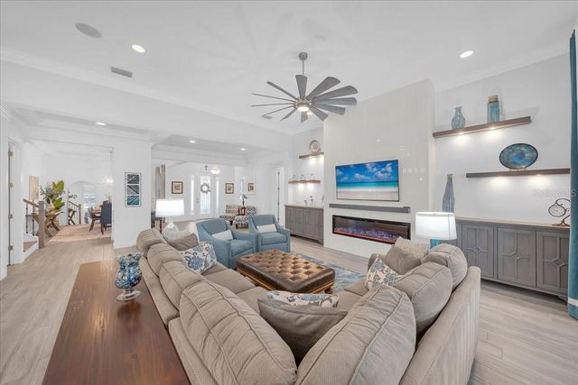 732 MANNS HARBOR DRIVE, Apollo Beach, FL 33572