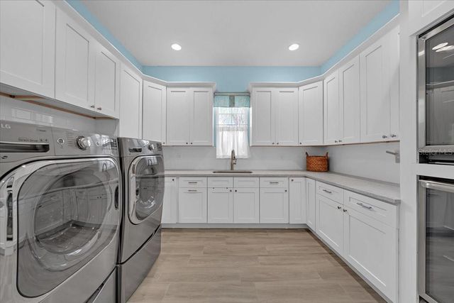 732 MANNS HARBOR DRIVE, Apollo Beach, FL 33572