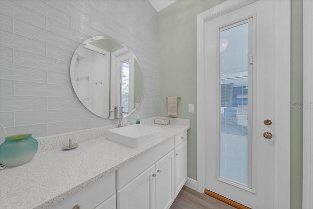 732 MANNS HARBOR DRIVE, Apollo Beach, FL 33572