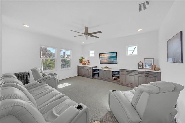 732 MANNS HARBOR DRIVE, Apollo Beach, FL 33572