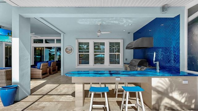 732 MANNS HARBOR DRIVE, Apollo Beach, FL 33572