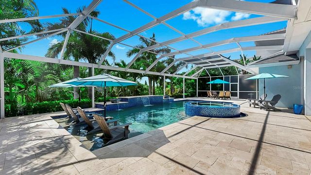 732 MANNS HARBOR DRIVE, Apollo Beach, FL 33572