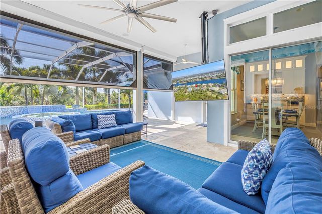 732 MANNS HARBOR DRIVE, Apollo Beach, FL 33572