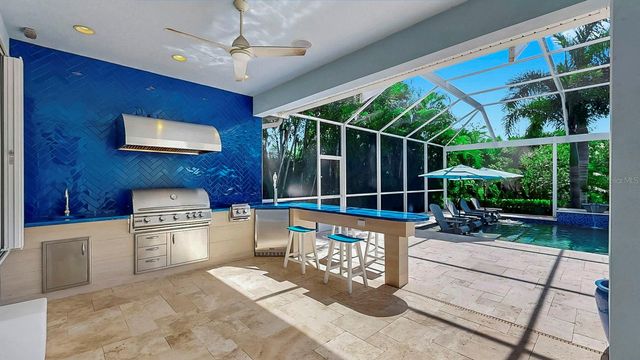 732 MANNS HARBOR DRIVE, Apollo Beach, FL 33572