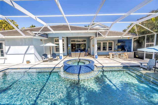 732 MANNS HARBOR DRIVE, Apollo Beach, FL 33572