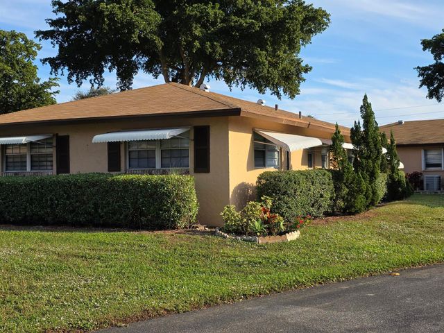 718 Whippoorwill Lane, Delray Beach, FL 33445