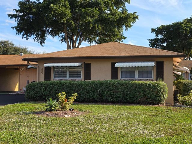 718 Whippoorwill Lane, Delray Beach, FL 33445