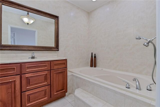 19 SE 19 Avenue, Pompano Beach, FL 33060