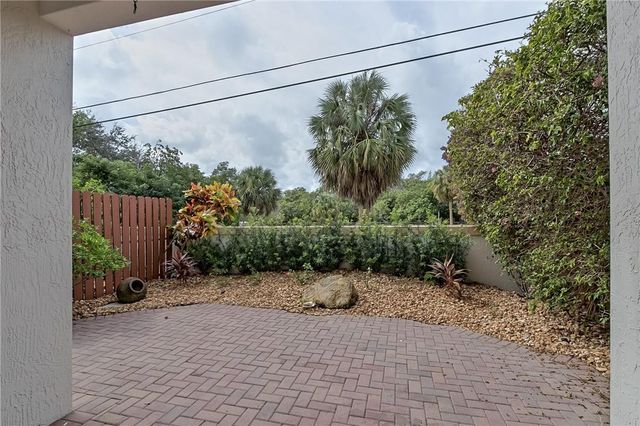 19 SE 19 Avenue, Pompano Beach, FL 33060