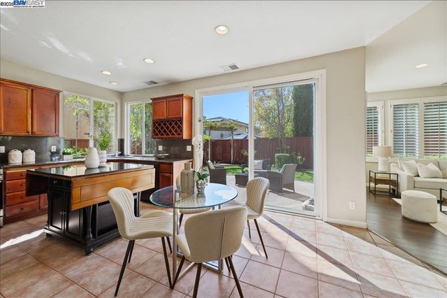5636 N Dublin Ranch Dr, Dublin, CA 94568