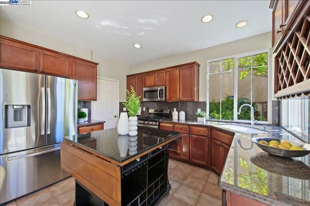 5636 N Dublin Ranch Dr, Dublin, CA 94568