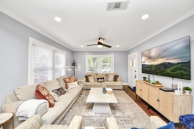 916 W Cottage Street, Houston, TX 77009