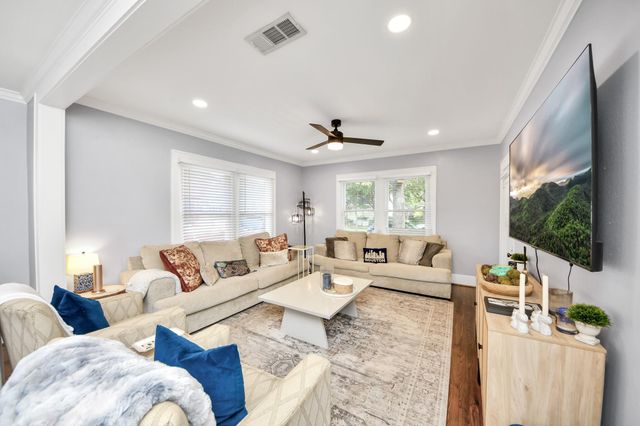 916 W Cottage Street, Houston, TX 77009