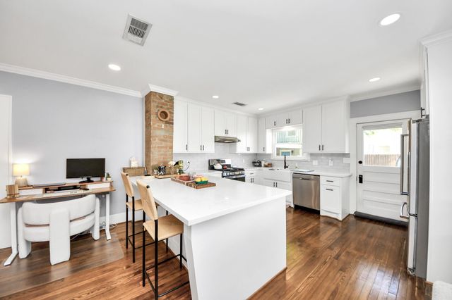 916 W Cottage Street, Houston, TX 77009
