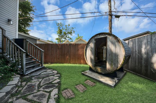 916 W Cottage Street, Houston, TX 77009