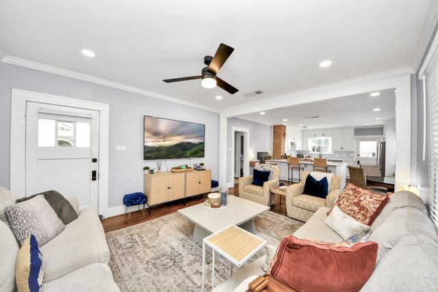 916 W Cottage Street, Houston, TX 77009