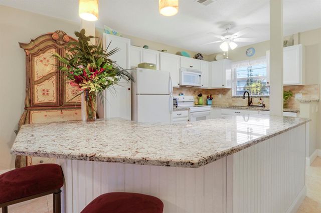 2929 SE OCEAN Boulevard 112-2, Stuart, FL 34996
